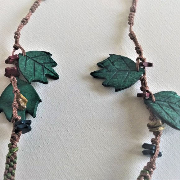 Multi-Colored Coconut Shell Flower Necklaces-Rounded Petals - Picture 6 of 7